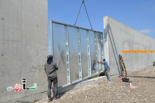 كفرقاسم تنتصر.. واغلقت الابواب !!! عمو عادل يُسلم مفاتيح استاذ ابو خميس الدولي الى رؤساء الفرق الرياضية بعد اتمامه وتغليقه  